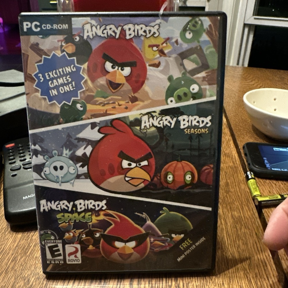 Angry Birds / Seasons / Space PC 2012 Video Game Compilation 3 Games in 1